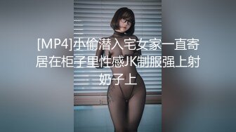 -寂寞离异美少妇与小伙激情啪啪 让小伙用指套猛搞她的阴部