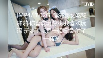 居民楼女厕 全景偷拍穿斑点裙的美少妇