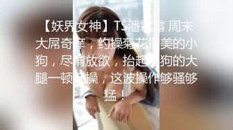 [MP4/ 2.18G] 两个中年少妇加一个极品御姐，三女同床伺候大哥激情啪啪直播互动狼友，听指挥自慰逼逼交大鸡巴