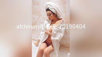 ?极品小翘臀?新婚小娇妻新婚几天老公就出门打工了，娇妻寂寞难耐勾引我无情插入，翘起美臀跪地迎接肉棒插入