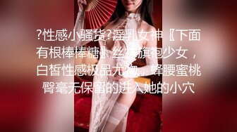 [MP4/ 417M] 圆润美臀少妇居家夫妻激情啪啪，特写口交舔屌拨开内裤掰穴